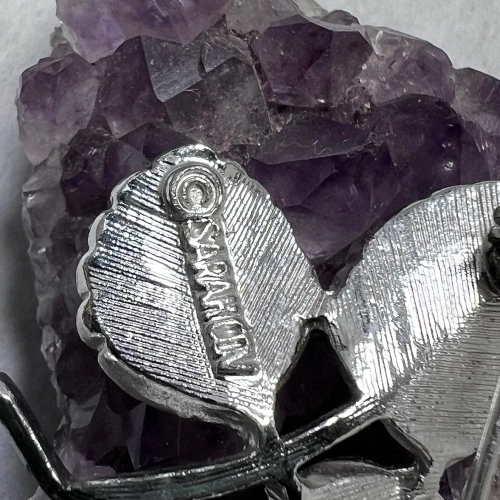 Vintage SARAH COVENTRY Silver Tone Leaf Pin Brooch Trifoliate‎ Clover Design